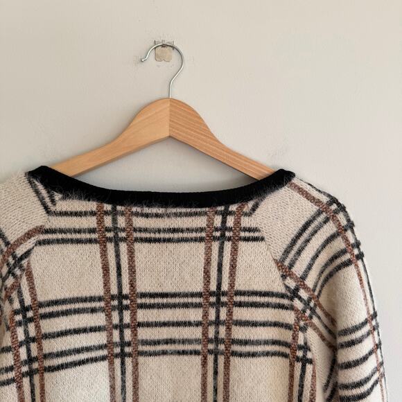 Peyton Jensen Evereve Plaid Metallic Sweater Black Cream XS - Picture 6 of 6